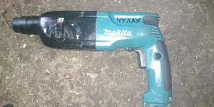 Перфоратор Makita HR2450