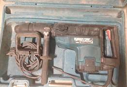 Перфоратор Makita HR5001C