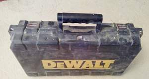 Продам перфоратор dewalt