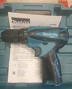 Шуруповёрт Makita DF330DWE