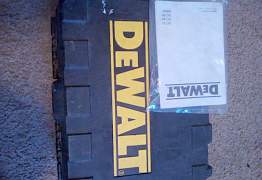 Шуруповерт DeWalt