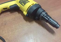 Шуруповерт dewalt DW 269. Новый. Германия