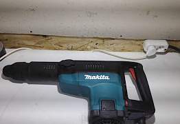 Перфоратор Makita HR 5001C