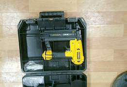 Гвоздезабиватель (нейлер) Dewalt D51238K