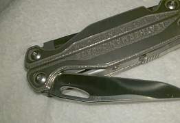 Мультитул Leatherman Charge