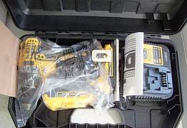 Бесщеточная дрель/шуруповерт dewalt DCD791D2 20V