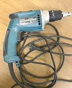 Шуруповерт Makita FS4300