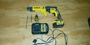 Ленточный шуруповёрт Dewalt