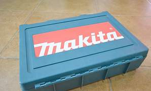 Перфоратор Makita HR2450