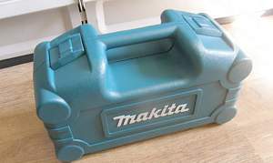 Аккумуляторный шуруповерт Makita 6723DW