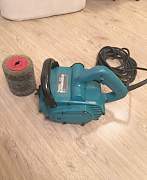 Makita 9741 + 2 насадки, метал и абразивных 120