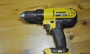 Аккумуляторный инструмент dewalt