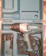 Гайковерт Makita