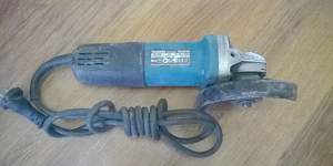 Болгарка (ушм) Makita 9558 HN