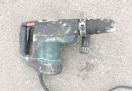 Перфоратор Makita HR 4001 C