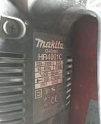 Перфоратор Makita HR 4001 C