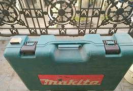 Перфоратор Makita HR5001C