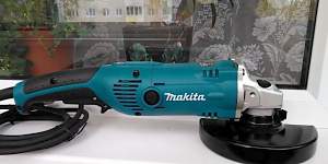 Угловая шлифмашина Makita GA 6021 C