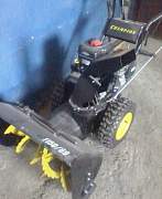 Бензиновый снегоуборочник champion ST 969BS