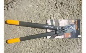 Сучкорез Fiskars