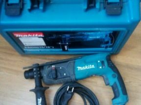 Перфоратор Makita hr 2470