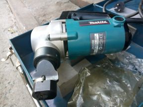 Ножницы по металлу Makita JN 3200