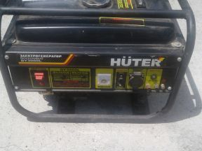 Бензиновый генератор Huter DY3000L