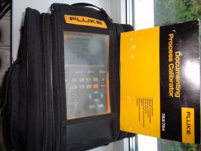 Калибратор Fluke754