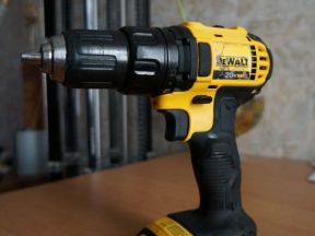 Шуруповёрт DeWalt DCD 780 20v