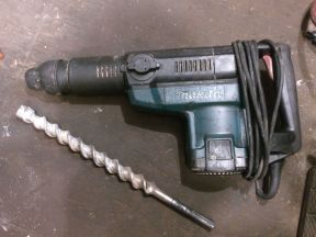 Перфоратор Makita HR 5001 C