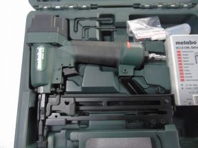 Степлер пневматический Metabo DKG 90/40