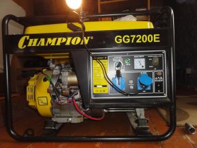 Бензиновый электро генератор Champion GG7200E