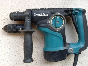 Перфоратор Makita HR2811FT