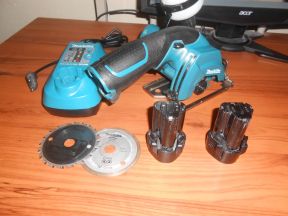 Плиткорез Makita CC300DWE