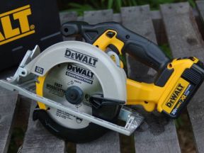 Циркулярная пила Dewalt DCS391