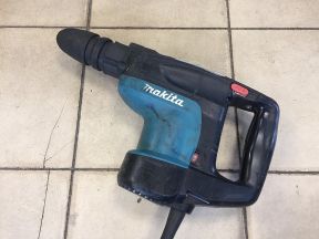 Отбойник Makita HR4001C