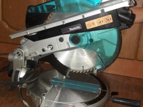 Торцовая пила Makita LH1040