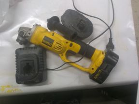 Dewalt DC411 Аккумуляторная ушм (Болгарка)