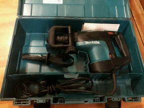 Makita HR4001C