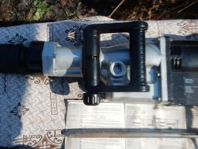Отбойник электрич Atlas Copc с ящиком и копьем