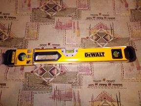 Магнитный уровень 60 см Dewalt dwht43025