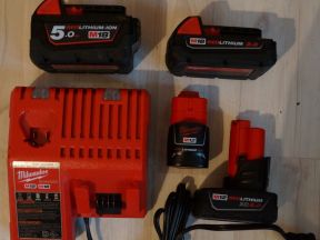 Аккумуляторы и зарядка Milwaukee m12 m18