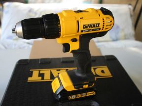 Шуруповерт DeWalt DCD771 Новый