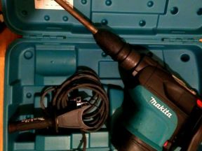 Cgaм отбойный молоток Makita HR 4501