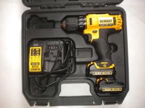 Аккумуляторный шуруповерт dewalt DCD 710 С2