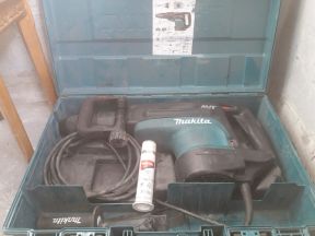 Перфоратор Makita HR5210C