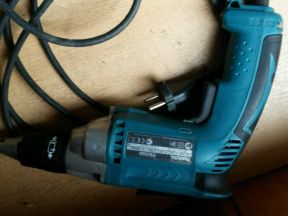 Шуруповёрт новый makita FS2300