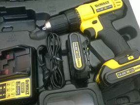 Дрель-шуруповерт Dewalt DCD734S2