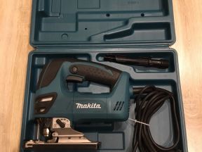 Лобзик Makita 4350 FCT новый