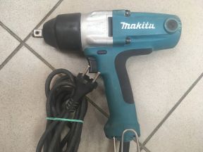 Гайковерт Makita Tw0200